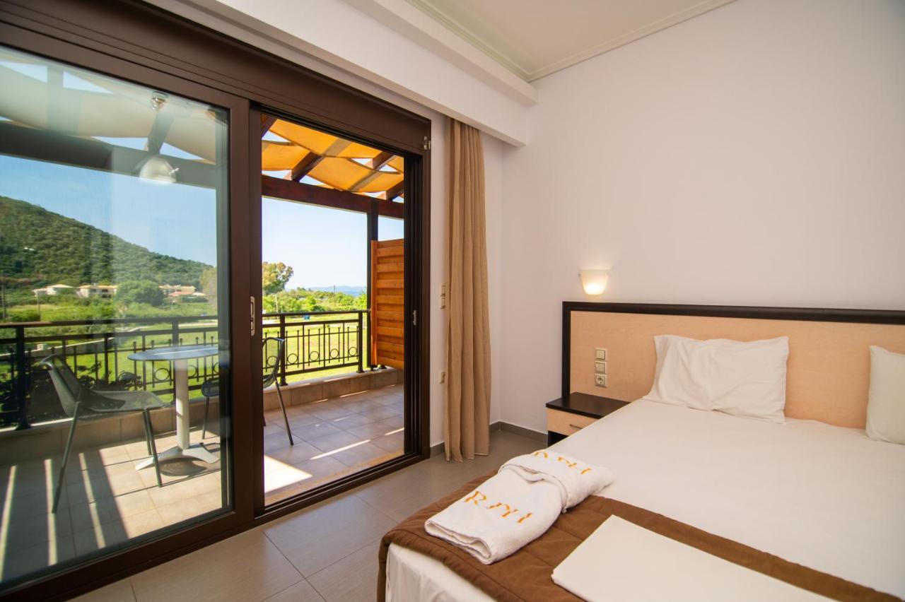 Riviera Perdika Hotel Esterno foto